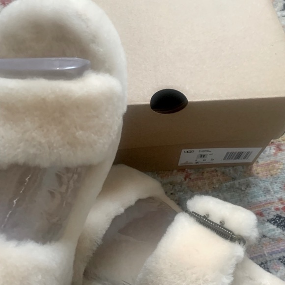 Authentic UGG “Fuzz Yeah” Slippers In Natural (NIB) - Picture 4 of 6